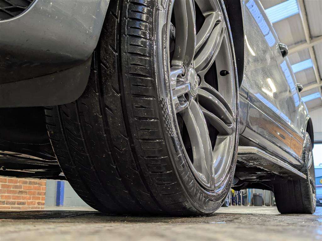 <p>2013 AUDI Q7 S LINE + TDI QUATTRO AUTO</p>