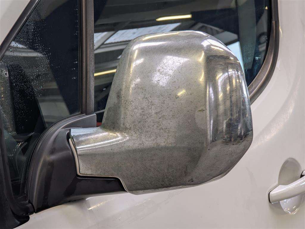 <p>2011 PEUGEOT PARTNER TEPEE S E-HDI S-A</p>