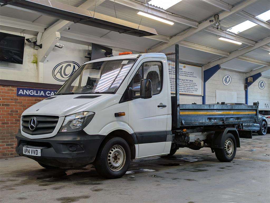 <p>2014 MERCEDES-BENZ SPRINTER 313 CDI</p>