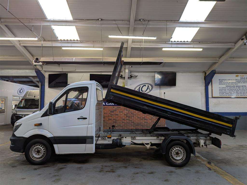 <p>2014 MERCEDES-BENZ SPRINTER 313 CDI</p>