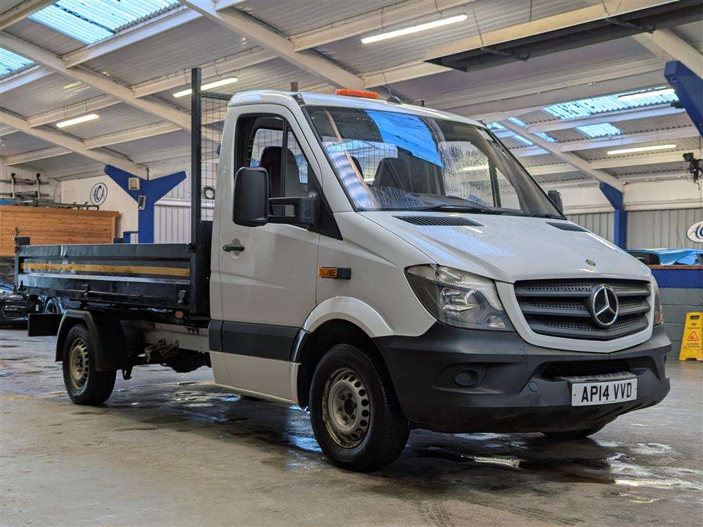 <p>2014 MERCEDES-BENZ SPRINTER 313 CDI</p>