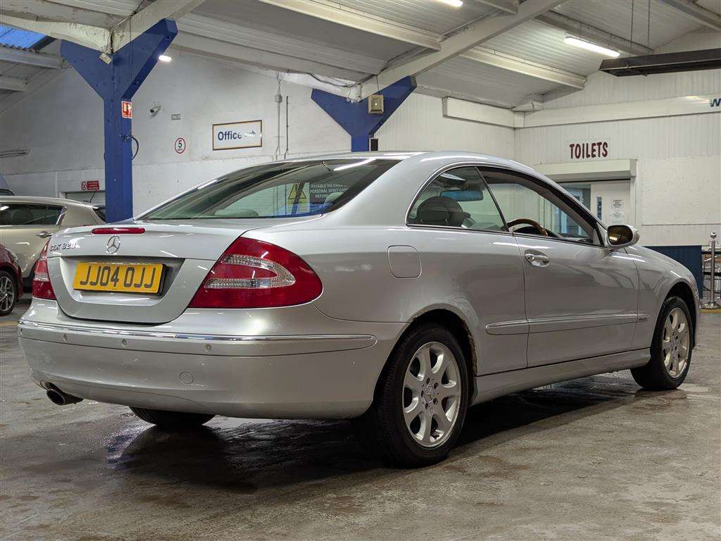 <p>2005 MERCEDES CLK 320 ELEGANCE AUTO</p>