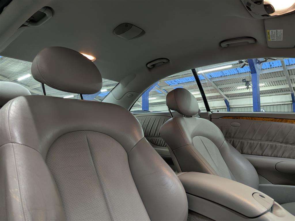 <p>2005 MERCEDES CLK 320 ELEGANCE AUTO</p>