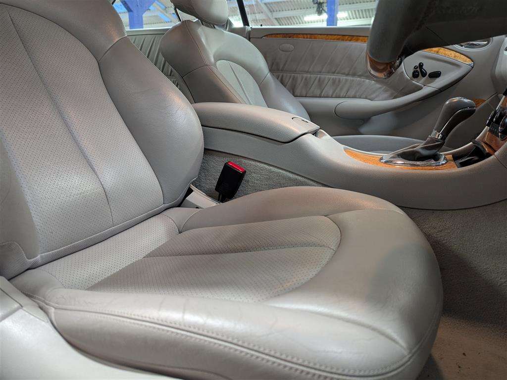 <p>2005 MERCEDES CLK 320 ELEGANCE AUTO</p>