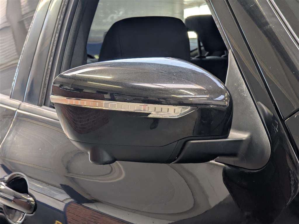 <p>2016 NISSAN JUKE TEKNA CVT</p>