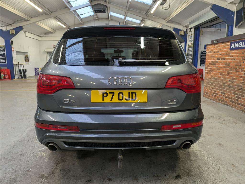 <p>2011 AUDI Q7 S LINE TDI QUATTRO AUTO</p>