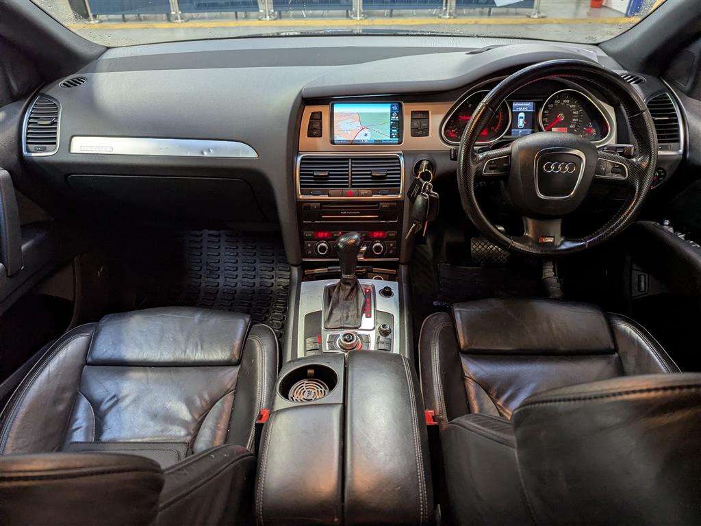 <p>2011 AUDI Q7 S LINE TDI QUATTRO AUTO</p>