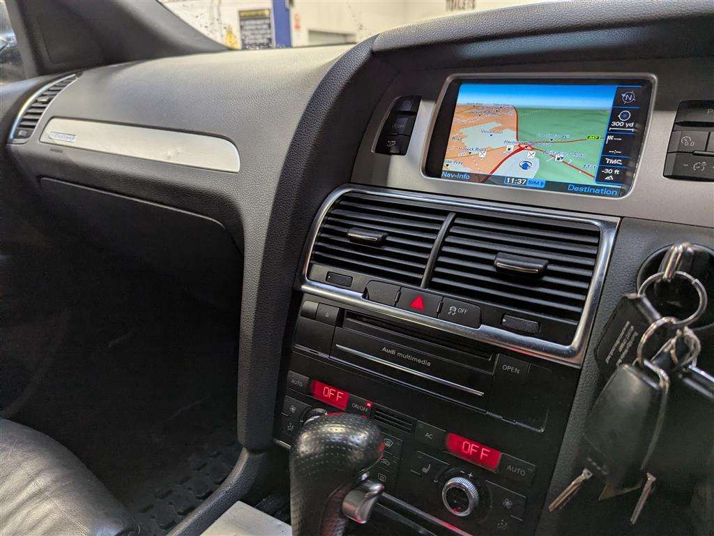 <p>2011 AUDI Q7 S LINE TDI QUATTRO AUTO</p>