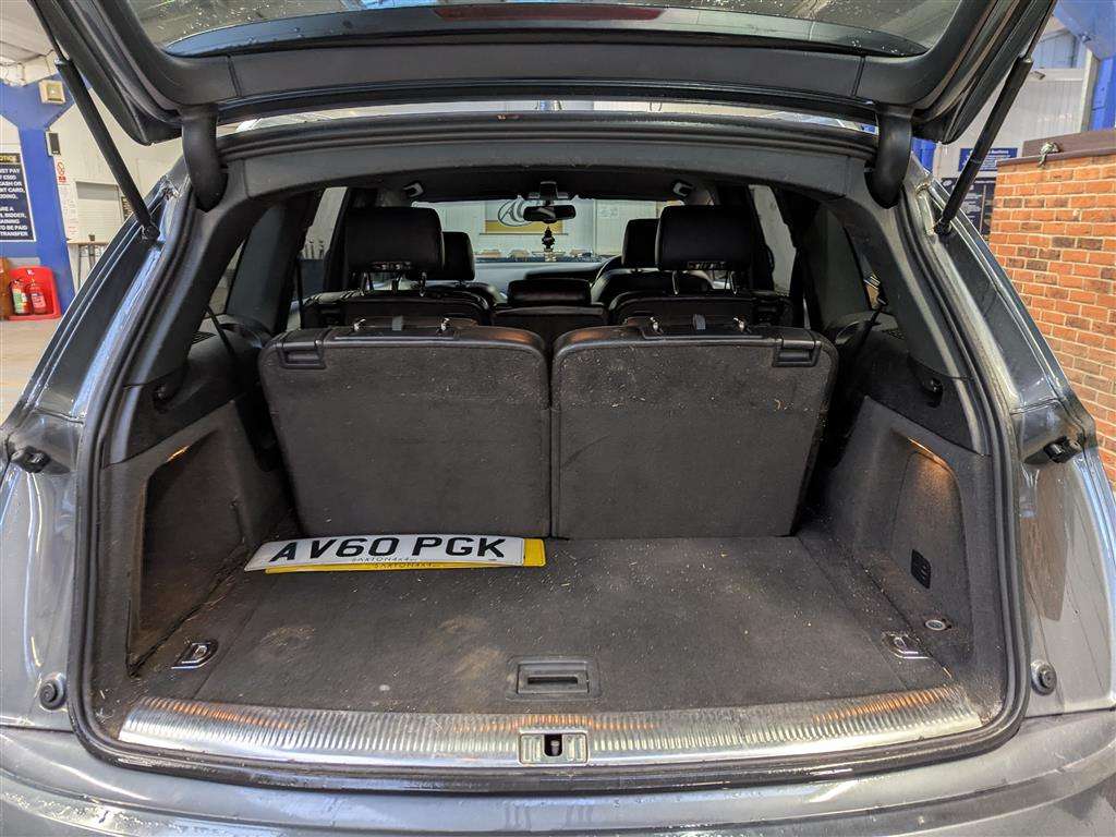 <p>2011 AUDI Q7 S LINE TDI QUATTRO AUTO</p>