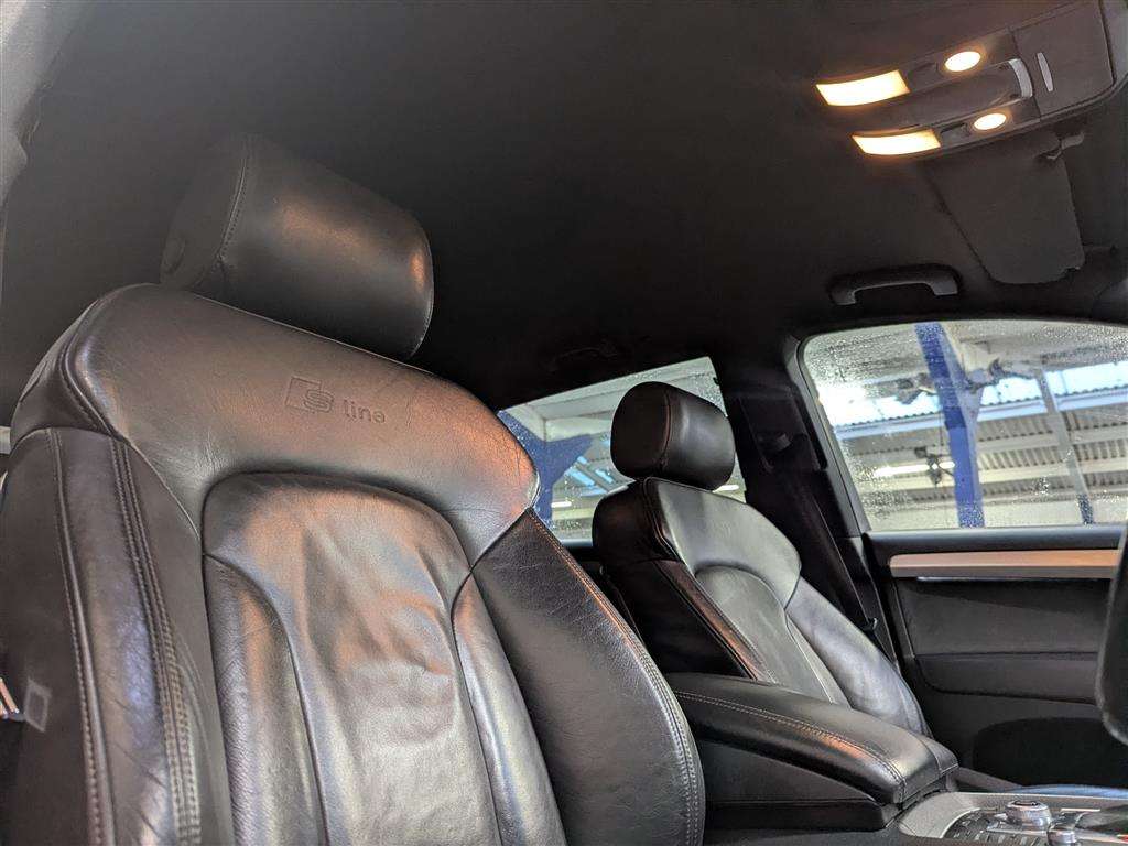 <p>2011 AUDI Q7 S LINE TDI QUATTRO AUTO</p>