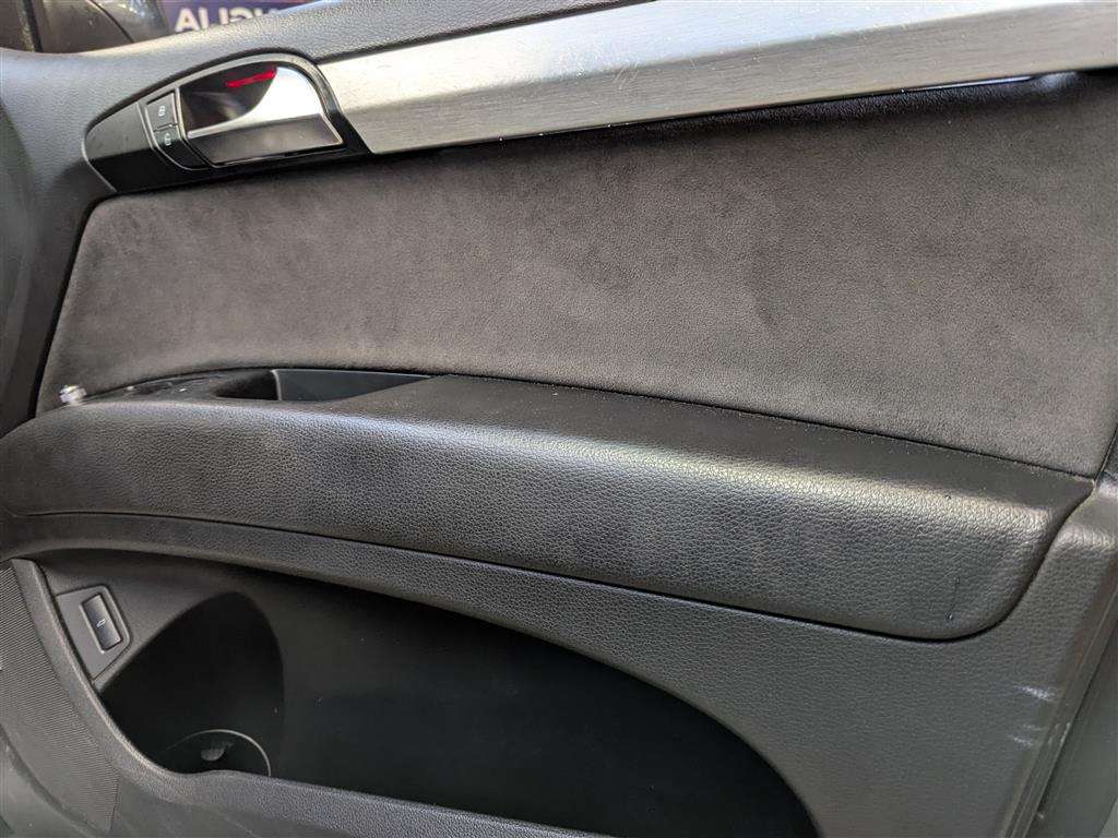 <p>2011 AUDI Q7 S LINE TDI QUATTRO AUTO</p>