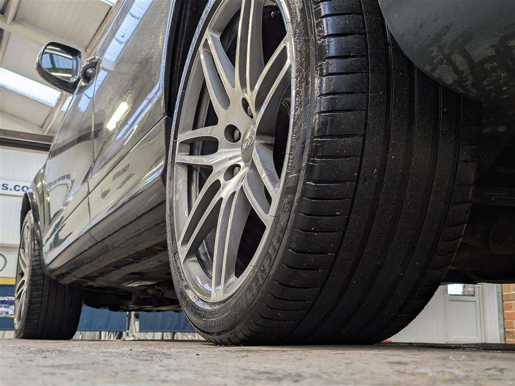 <p>2011 AUDI Q7 S LINE TDI QUATTRO AUTO</p>