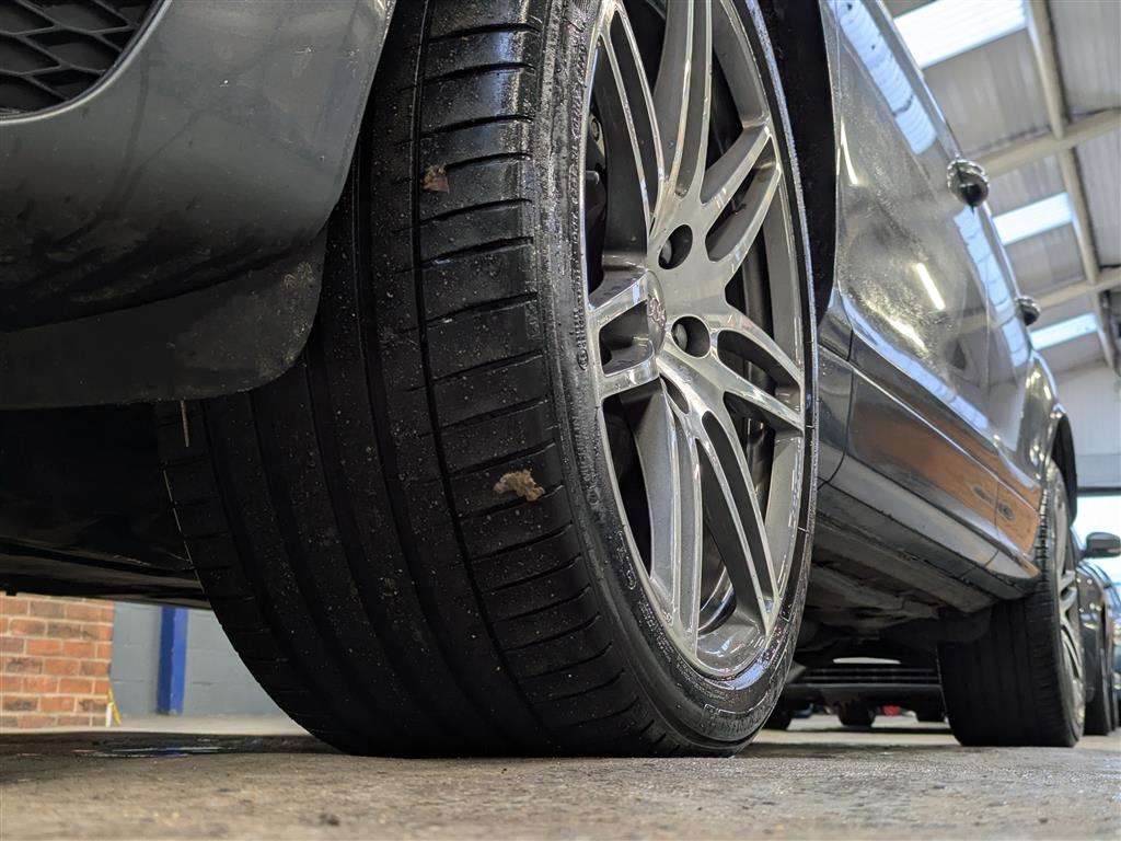 <p>2011 AUDI Q7 S LINE TDI QUATTRO AUTO</p>