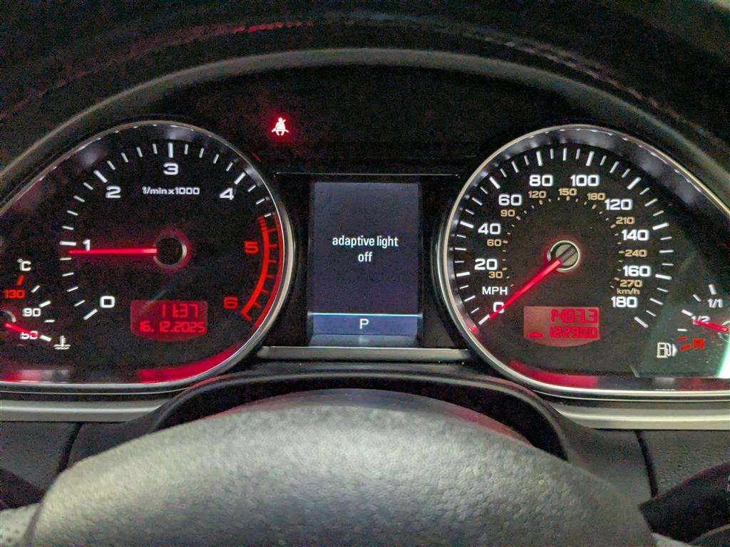 <p>2011 AUDI Q7 S LINE TDI QUATTRO AUTO</p>