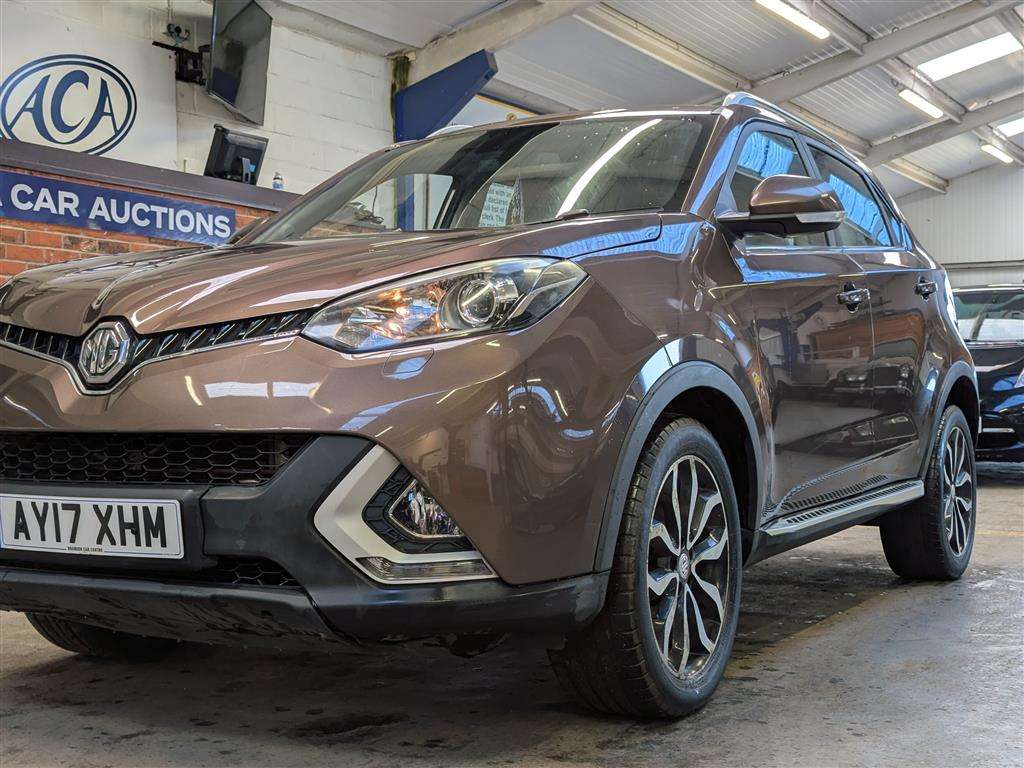 <p>2017 MG GS EXCLUSIVE</p>