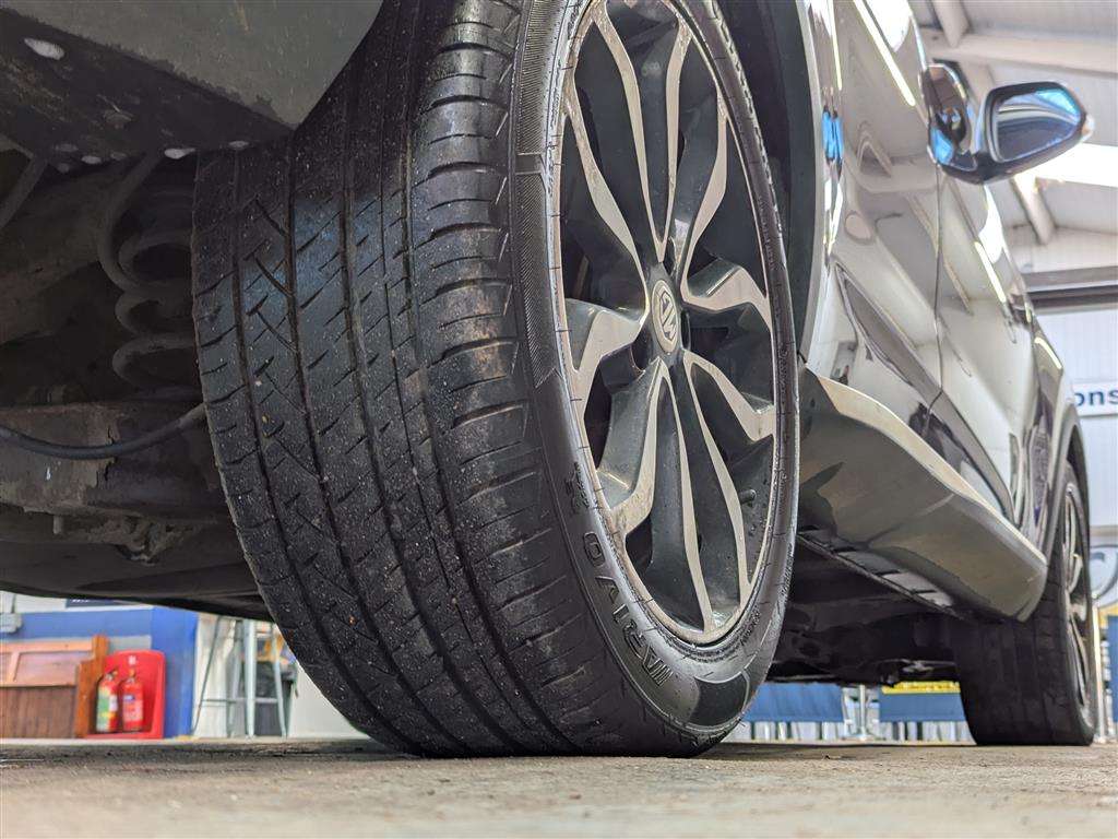 <p>2017 MG GS EXCLUSIVE</p>