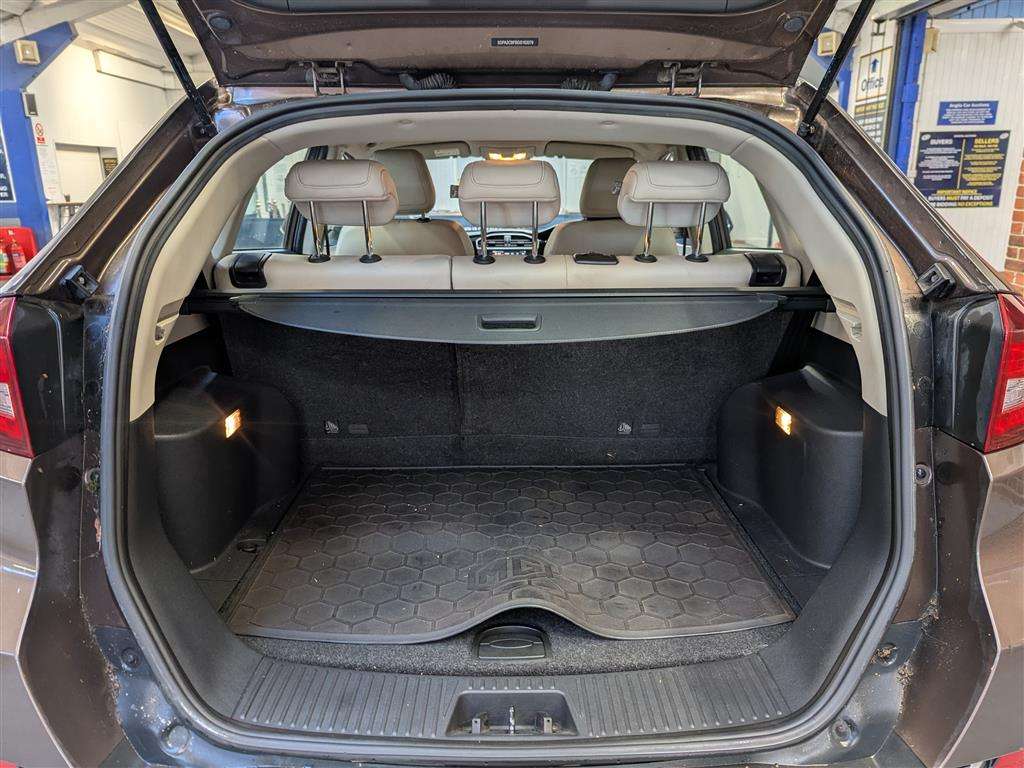 <p>2017 MG GS EXCLUSIVE</p>