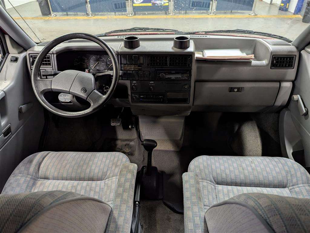 <p>1992 VOLKSWAGEN TRANSPORTER</p>
