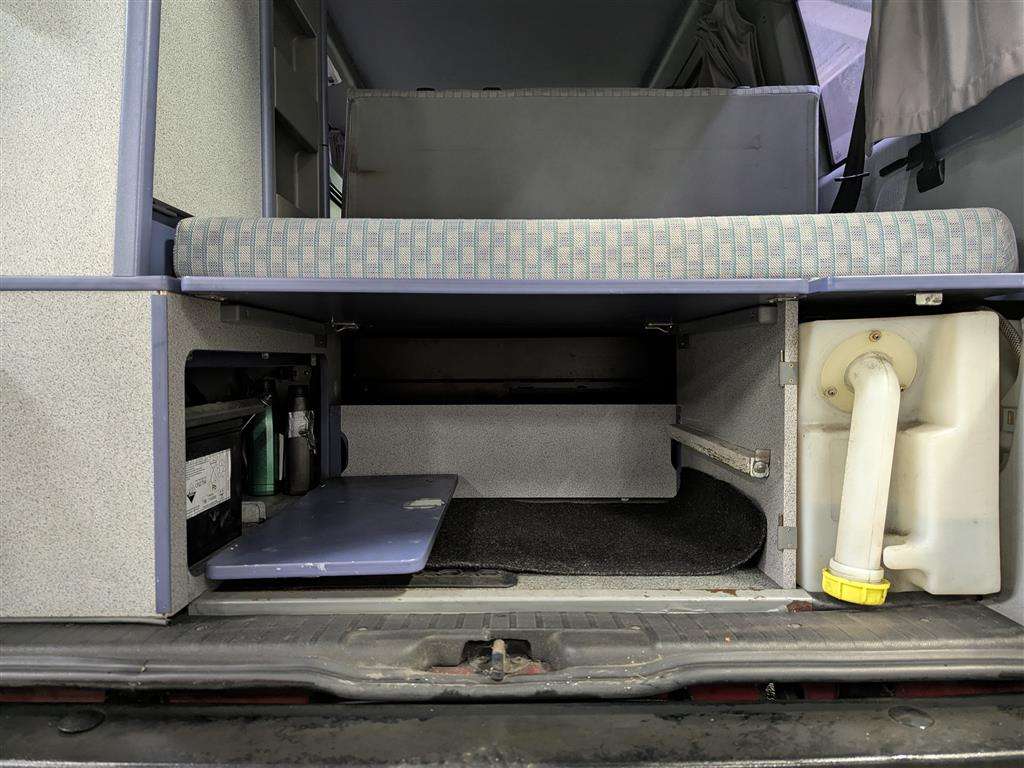 <p>1992 VOLKSWAGEN TRANSPORTER</p>