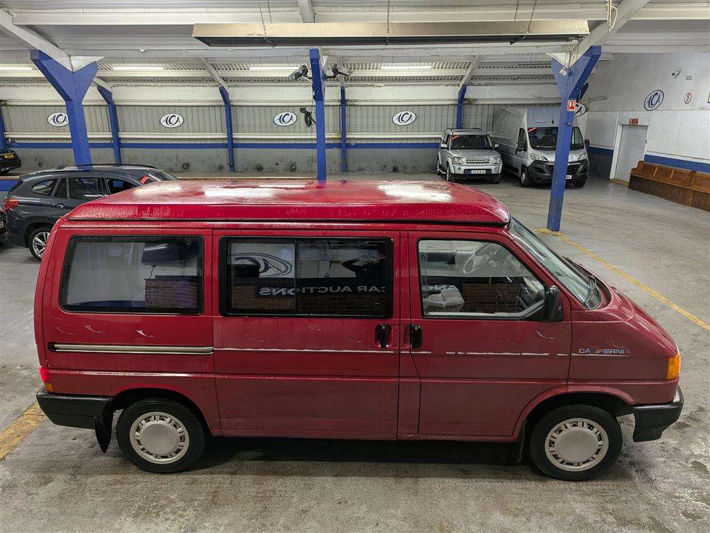 <p>1992 VOLKSWAGEN TRANSPORTER</p>