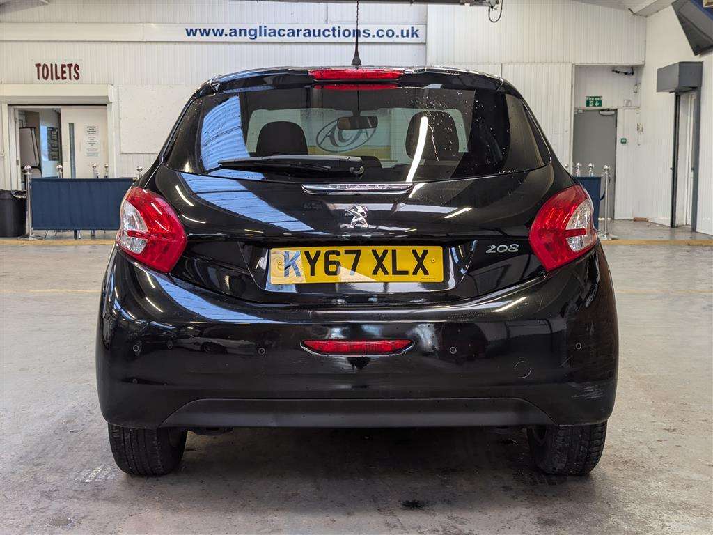 <p>2017 PEUGEOT 208 ACTIVE BLUE HDI S/S</p>