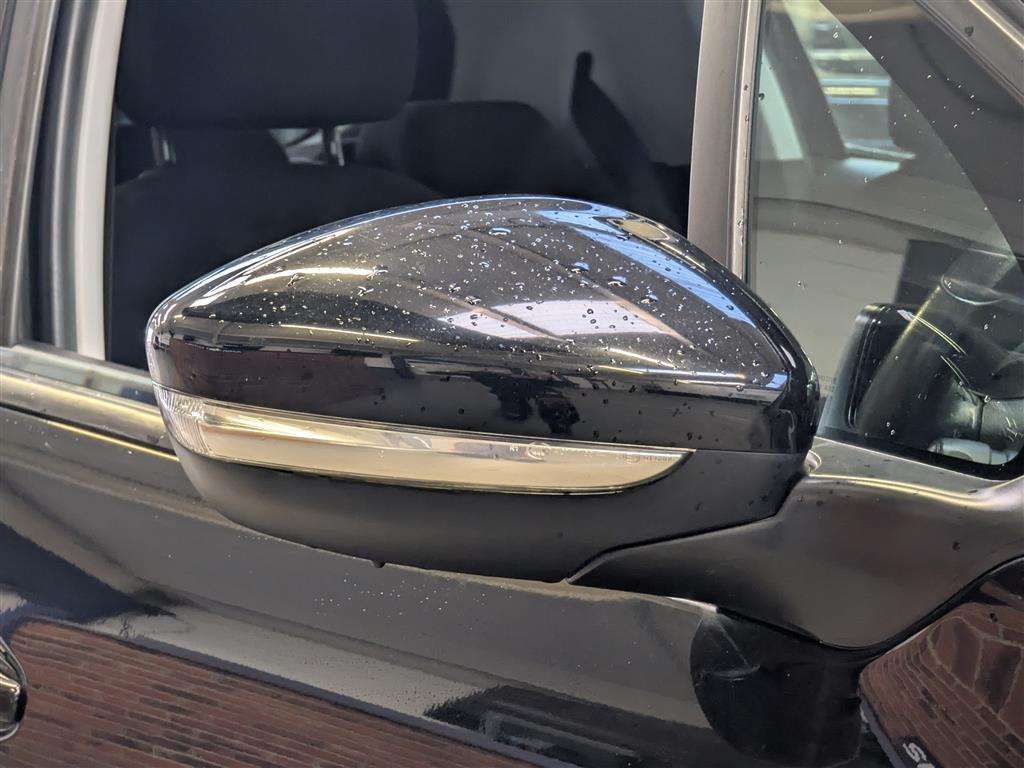 <p>2017 PEUGEOT 208 ACTIVE BLUE HDI S/S</p>