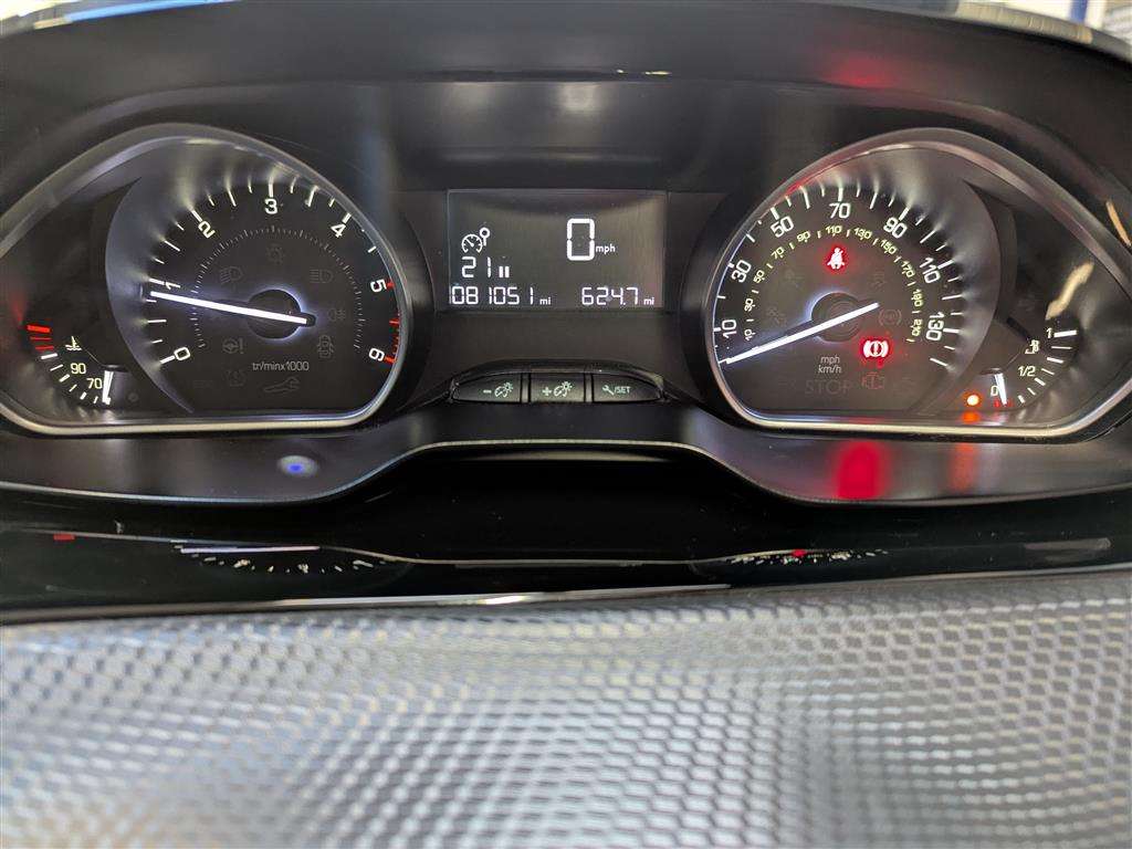 <p>2017 PEUGEOT 208 ACTIVE BLUE HDI S/S</p>