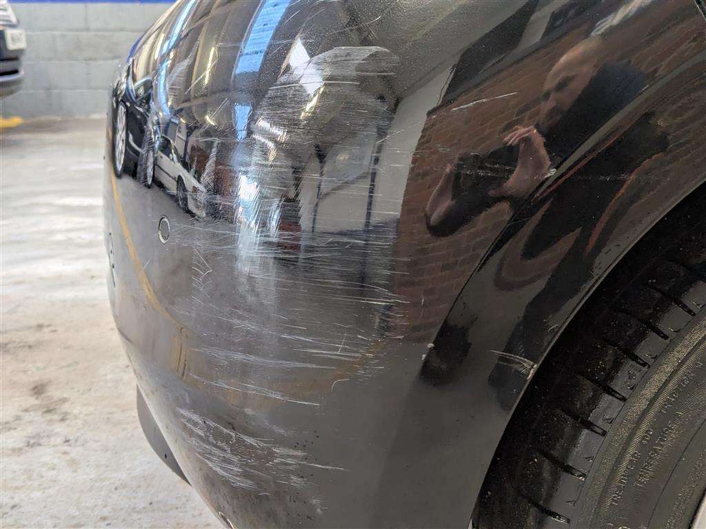 <p>2017 PEUGEOT 208 ACTIVE BLUE HDI S/S</p>