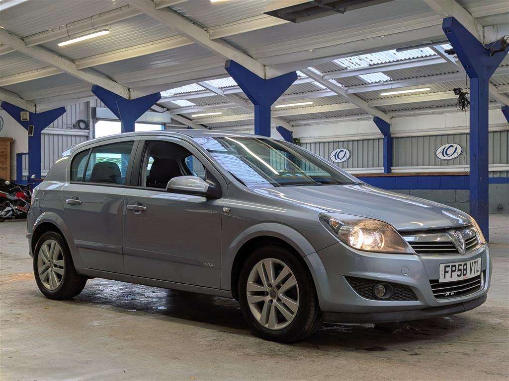<p>2008 VAUXHALL ASTRA SXI</p>