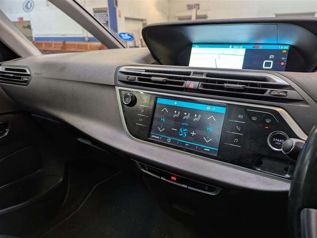 <p>2016 CITROEN C4 GR PICASSO FLR BLUEHDI</p>