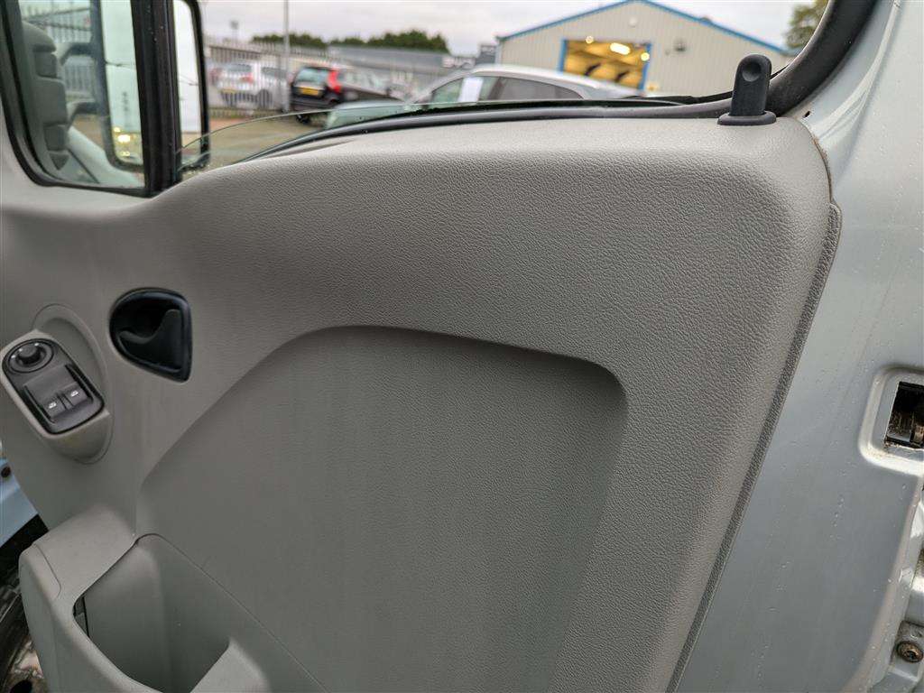 <p>2005 RENAULT MOTORHOME CARAVAN</p>