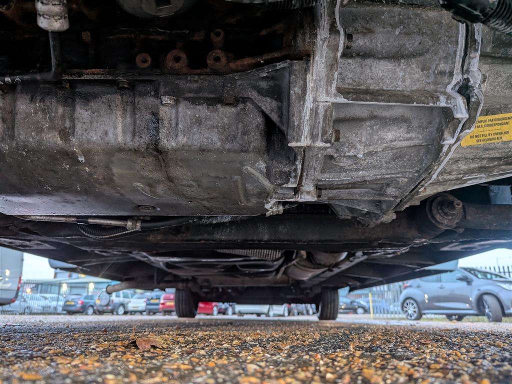 <p>2005 RENAULT MOTORHOME CARAVAN</p>