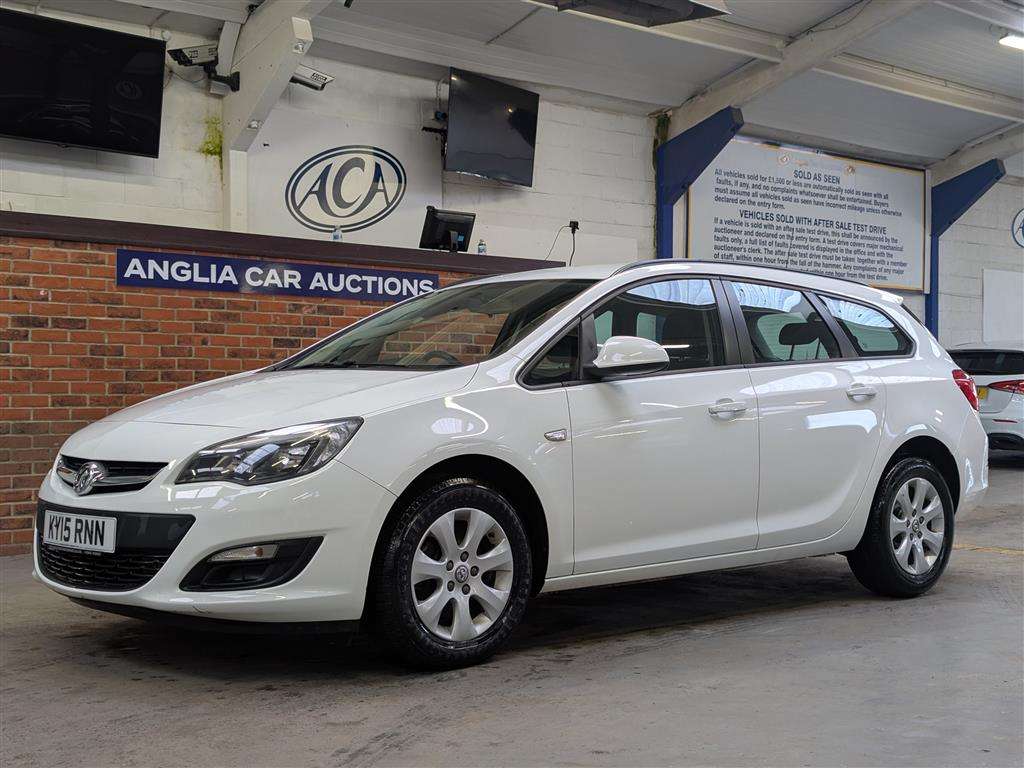 <p>2015 VAUXHALL ASTRA DESIGN CDTI ECOFLEX</p>