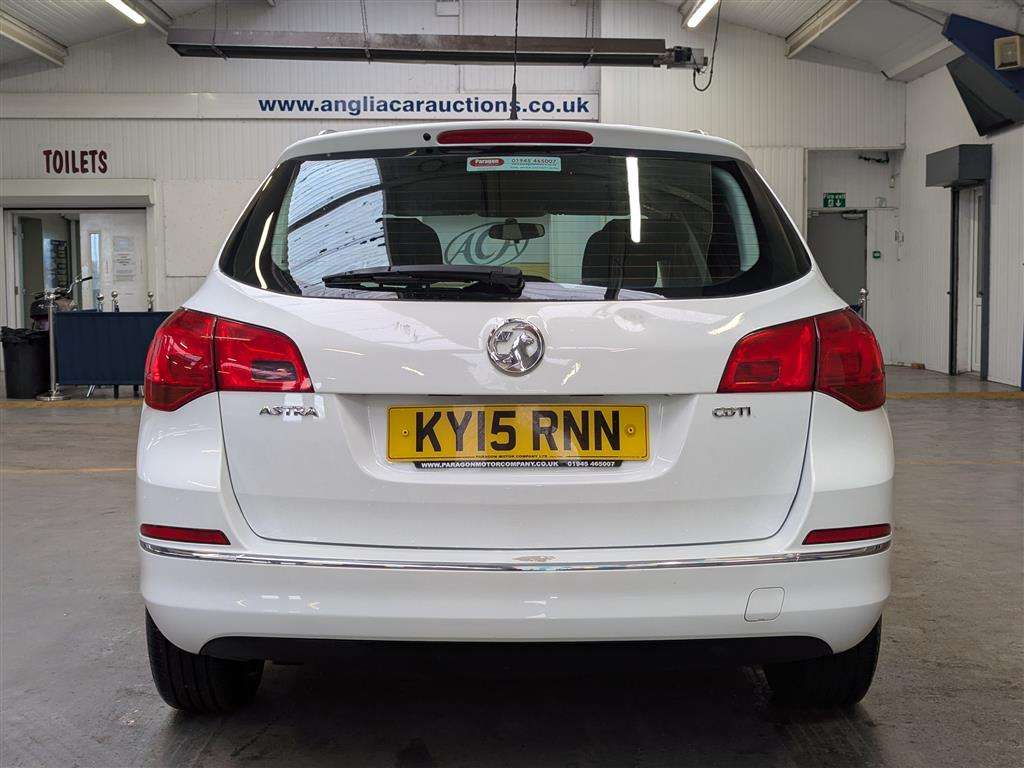 <p>2015 VAUXHALL ASTRA DESIGN CDTI ECOFLEX</p>