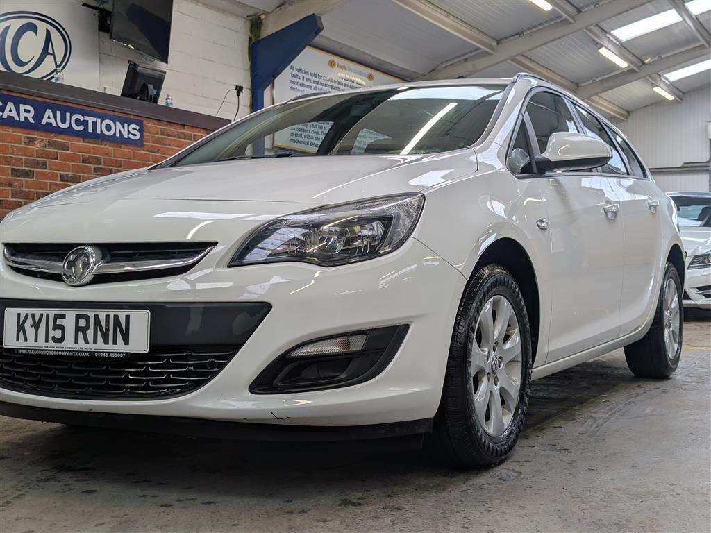 <p>2015 VAUXHALL ASTRA DESIGN CDTI ECOFLEX</p>