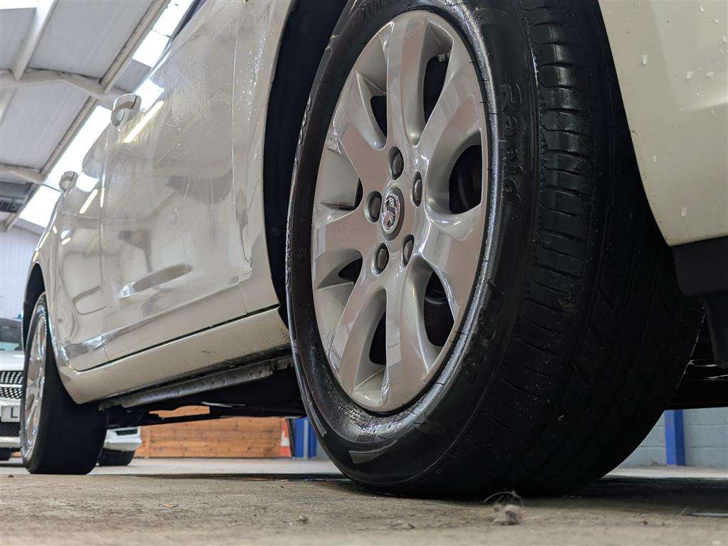 <p>2015 VAUXHALL ASTRA DESIGN CDTI ECOFLEX</p>