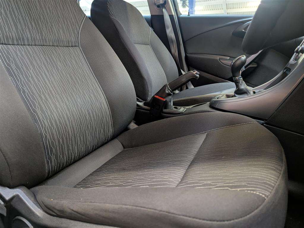 <p>2015 VAUXHALL ASTRA DESIGN CDTI ECOFLEX</p>