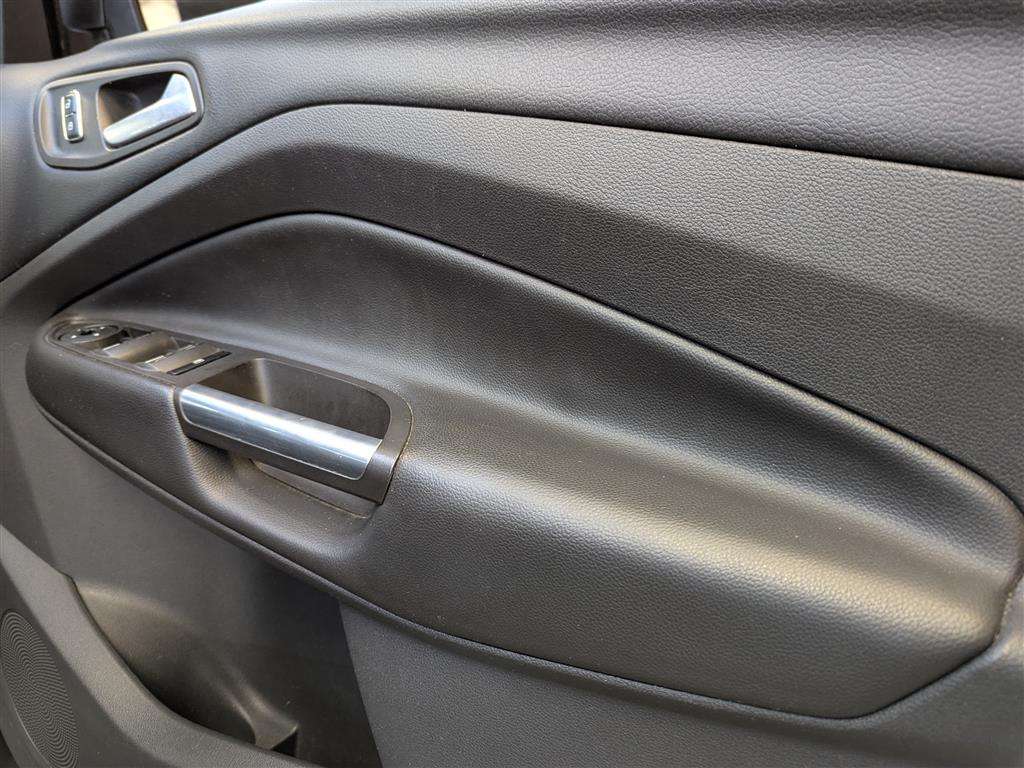 <p>2015 FORD KUGA TITANIUM</p>