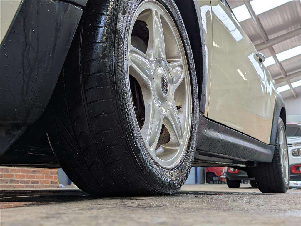 <p>2010 MINI COOPER AUTO **SOLD</p>