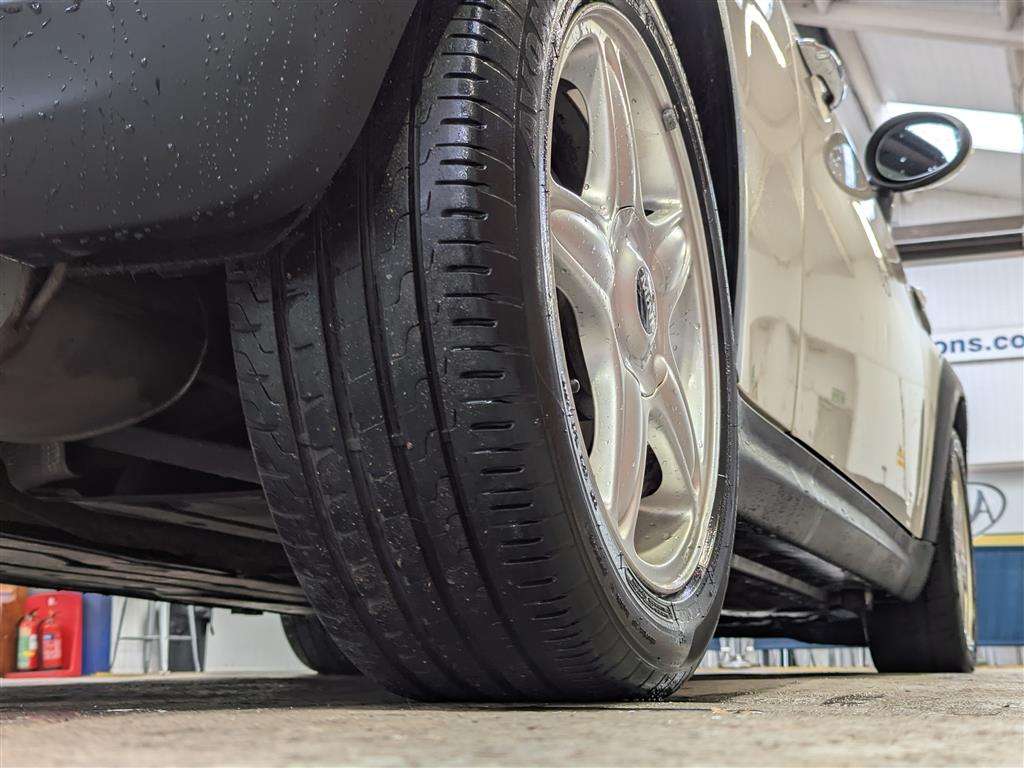 <p>2010 MINI COOPER AUTO **SOLD</p>