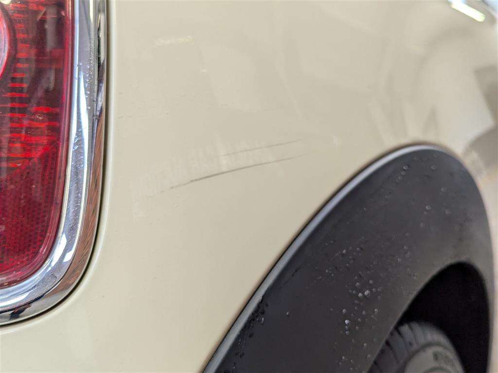 <p>2010 MINI COOPER AUTO **SOLD</p>