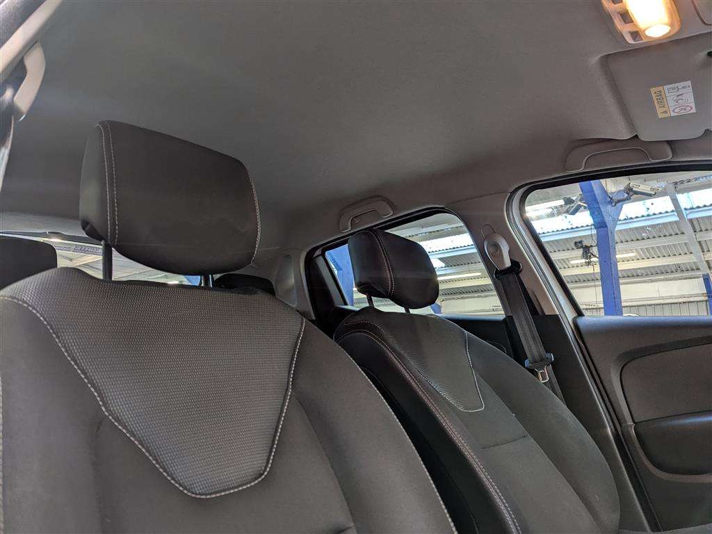 <p>2016 RENAULT CLIO DYNAMIQUE NAV 16V</p>