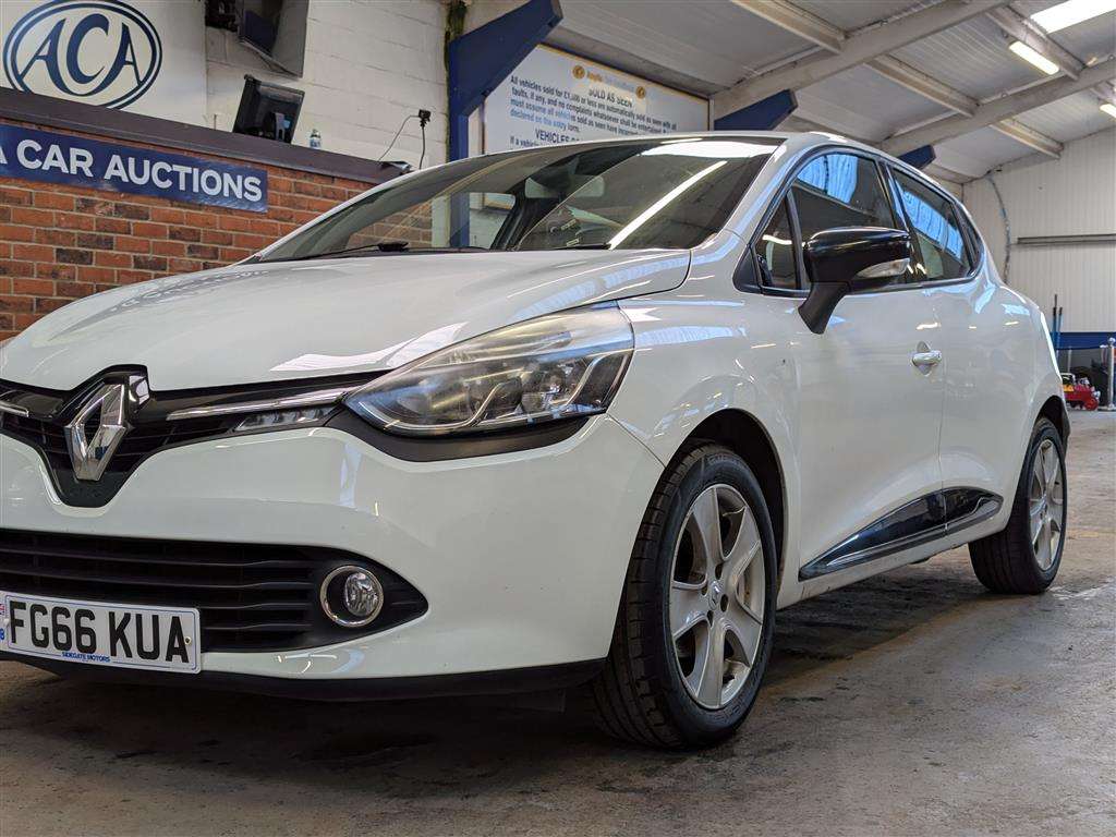 <p>2016 RENAULT CLIO DYNAMIQUE NAV 16V</p>