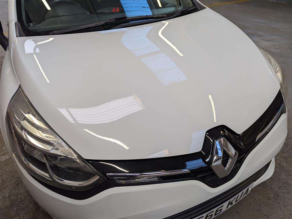 <p>2016 RENAULT CLIO DYNAMIQUE NAV 16V</p>