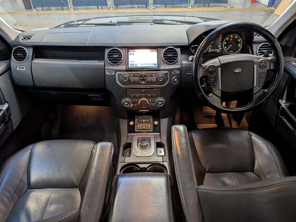 <p>2011 LAND ROVER DISCOVERY HSE SDV6 AUTO</p>