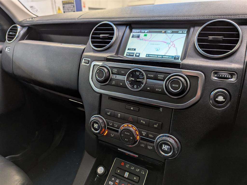 <p>2011 LAND ROVER DISCOVERY HSE SDV6 AUTO</p>