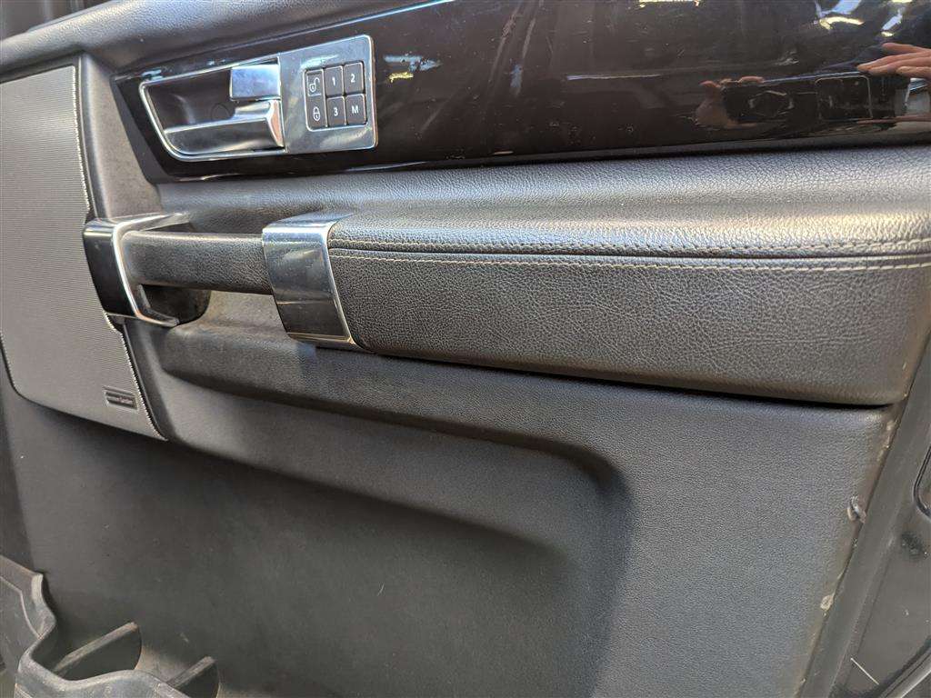 <p>2011 LAND ROVER DISCOVERY HSE SDV6 AUTO</p>