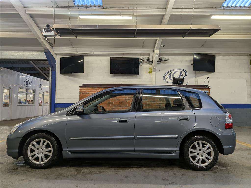 <p>2004 HONDA CIVIC VTEC EXECUTIVE</p>