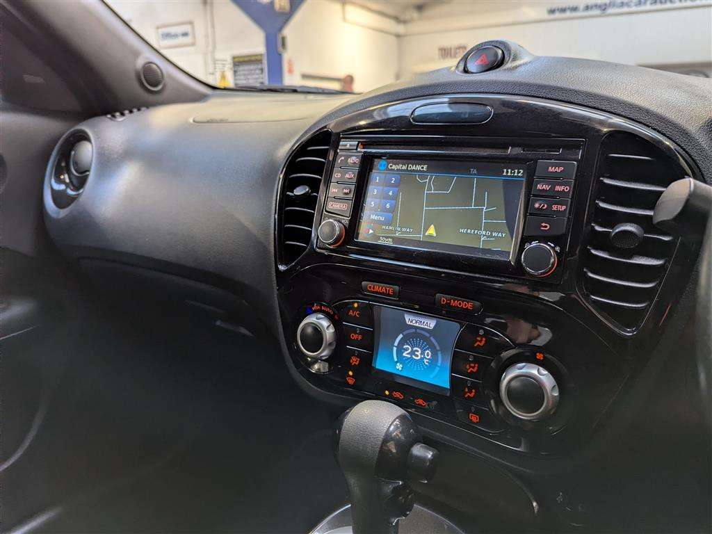 <p>2016 NISSAN JUKE TEKNA CVT</p>