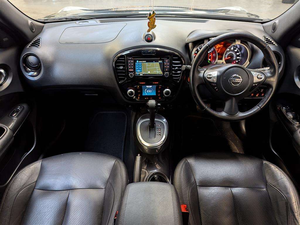 <p>2016 NISSAN JUKE TEKNA CVT</p>